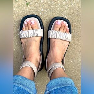 Summer sandal